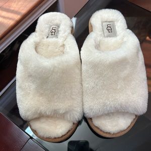 UGG annia peep toe sheepskin slippers